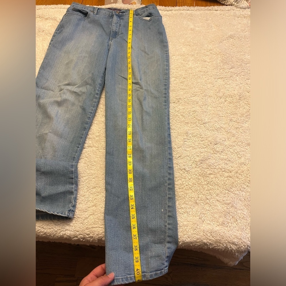 Gloria Vanderbilt ‘Amanda’ Jean - Picture 8 of 9